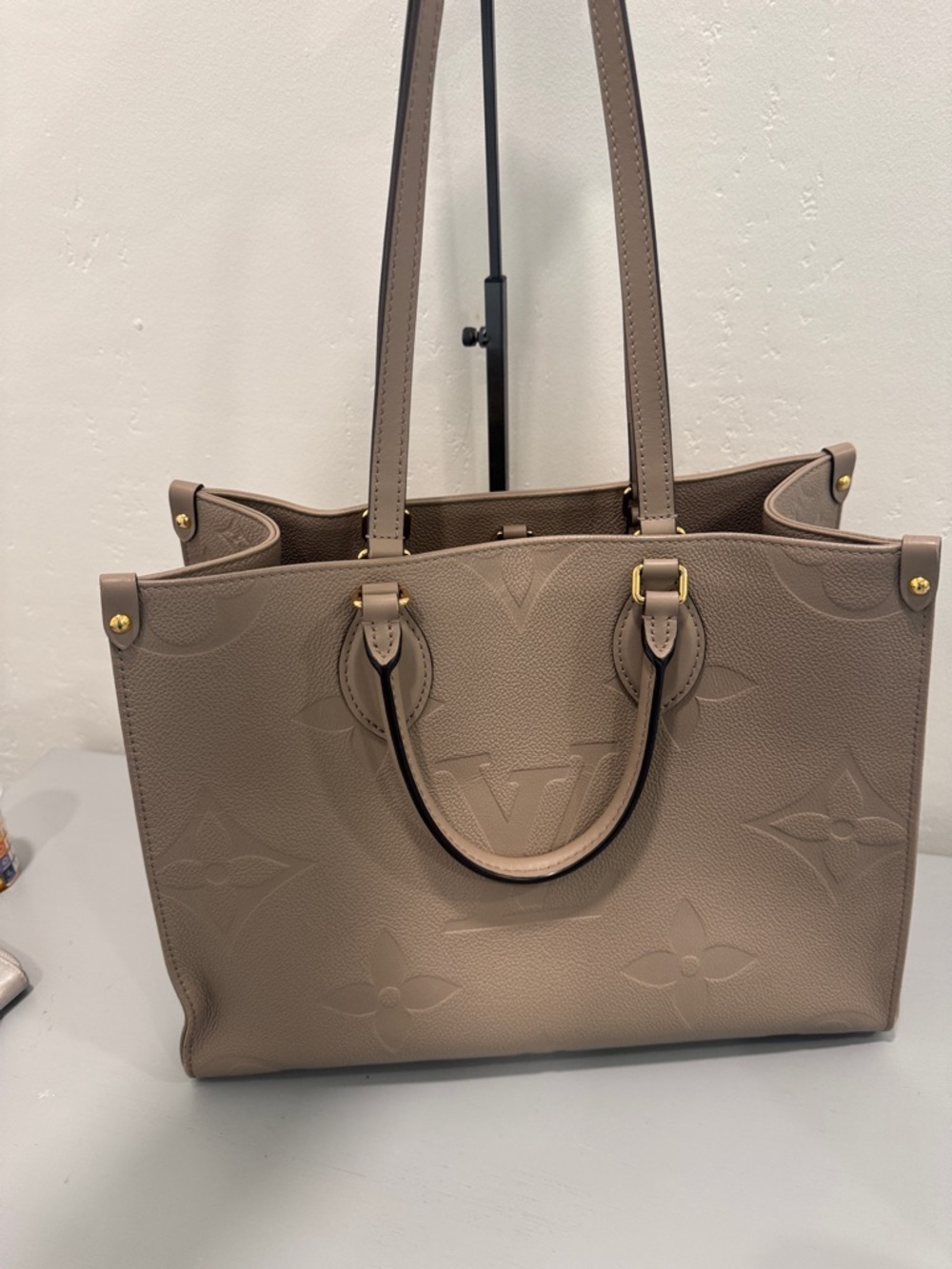 Louis Vuitton Empreinte MM Monogram OnTheGo Tote - Picture 5 of 10